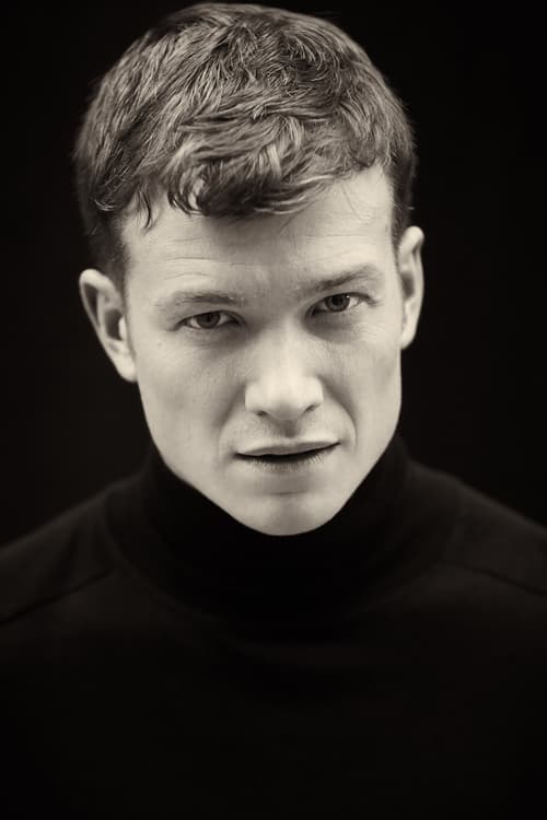 Ed Speleers Net Worth